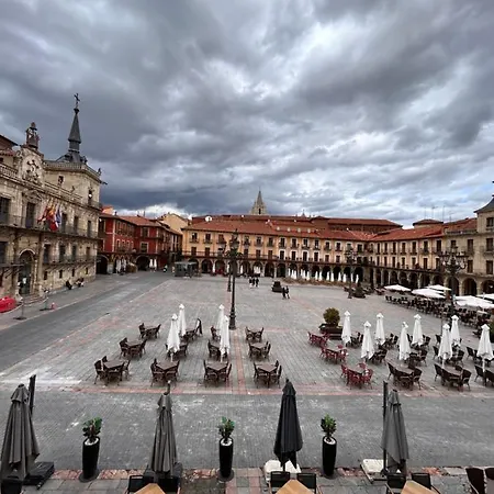 Plaza Mayor - Bohemia Pensión *
