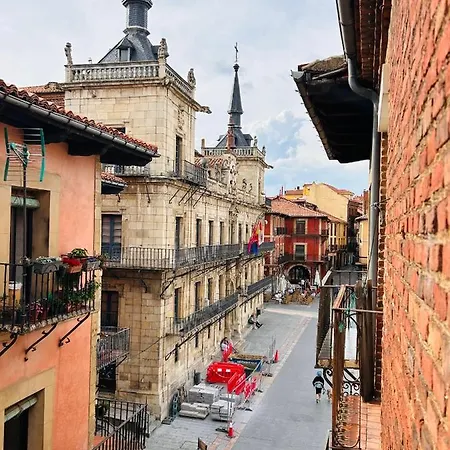 Pensión Plaza Mayor - Bohemia *