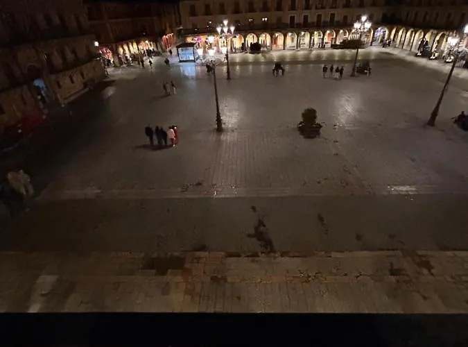 בית הארחה Plaza Mayor - Bohemia לאון